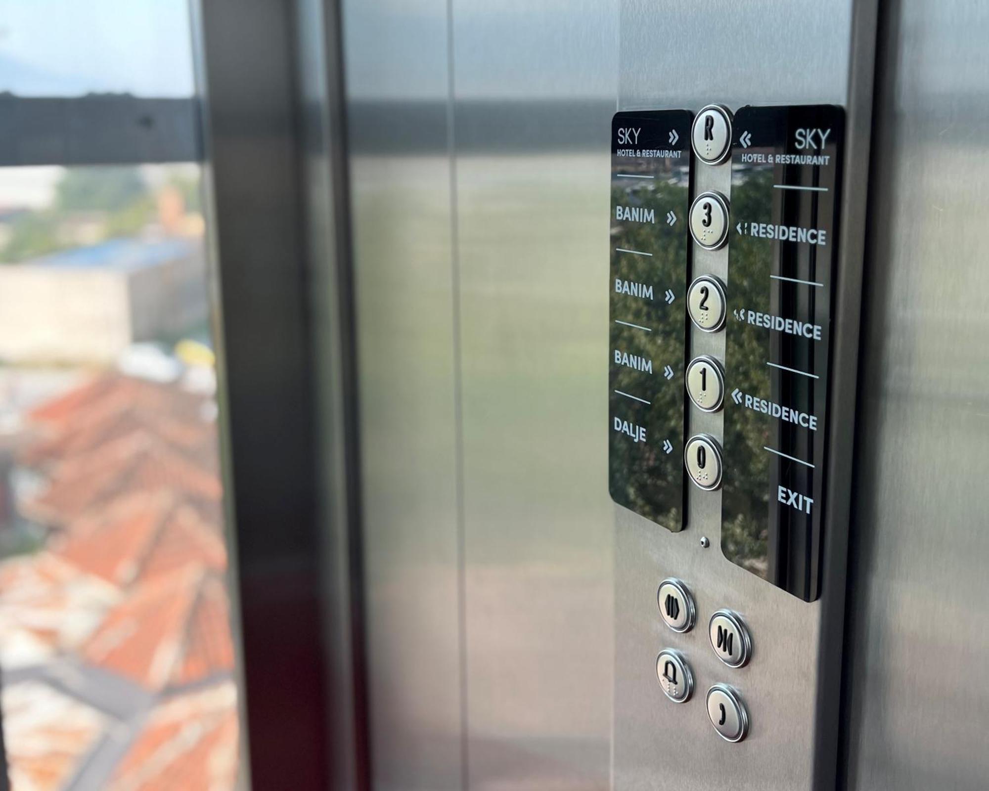 Sky Hotel Prizren Exterior photo